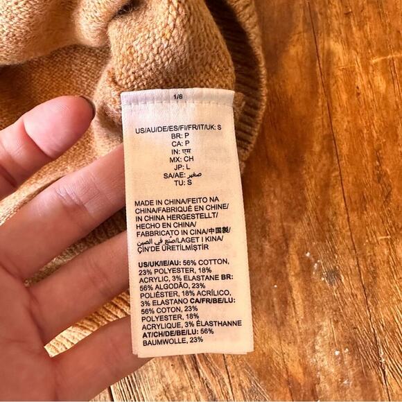 Amazon Crewneck Sweater – Orange/Tan – Size Small – EUC - Picture 8 of 9